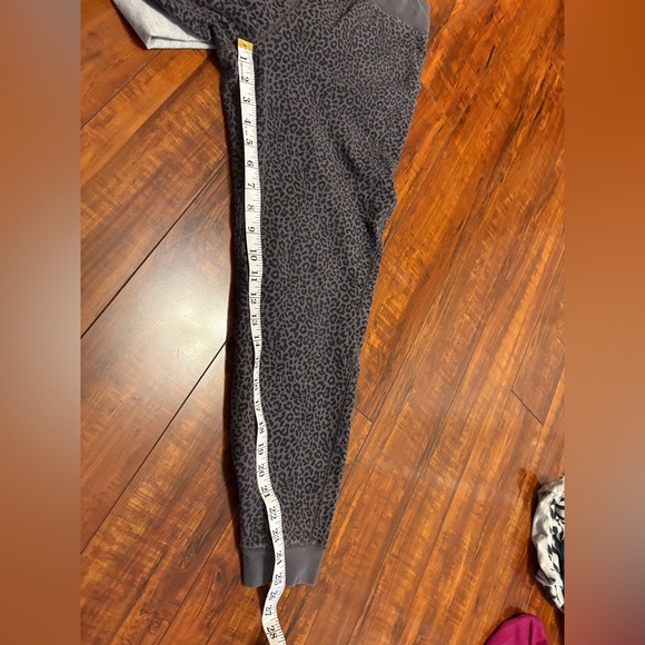 J.Crew Factory Leopard Print Terry Joggers cotton Sweatpants Size Large - Picture 3 of 15